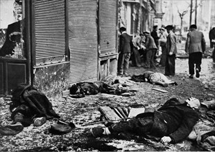 Spanish Civil War 1936-39. Madrid, Madrid corpses in the streets, after an air raid, February 1937.