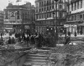 Spanish Civil War 1936-39. Madrid, effects of a bomb from a plane, in the subway entrance of the ?