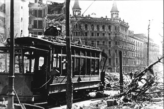 Spanish Civil War, destruction caused by bombing on 17 and 18 February 1938 in the Gran Via near ?
