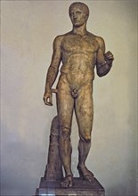 Doryphoros, 5th century b.C., Roman copy from 1st century found in Pompeii.