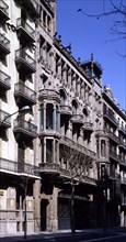 Thomas House in 293 Mallorca Street, Barcelona, ??by Lluis Domenech i Montaner in 1895-1898 and e?