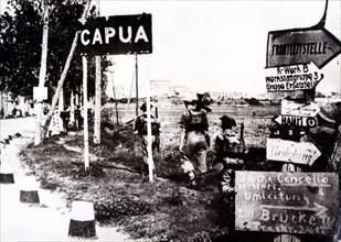 World War II (1939-1945). Allied troops advancing towards Capua (October 1943).