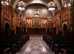 Interior view of the 'Salo de Cent' of the city council of Barcelona, by Pere Llobet.