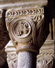Coat of arms of the Cardona family in a capital of the cloister of the Monastery of Santa Maria d?