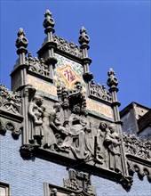 Frieze of the Breastfeeding Municipal Building in the Gran Via in Barcelona, ??1910, sculptures b?