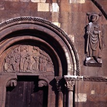 Collegiate Church of San Isidoro, (Leon), Door of Forgiveness, tympanum with Christ on the Cross,?