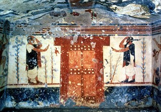 Tomb of the Augurs, fresco representing two guards at the door.