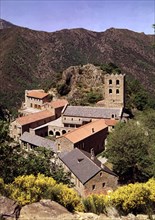 General view of the Abbey of Sant Martí Canigou, building founded by Count Wilfred in the ninth c?