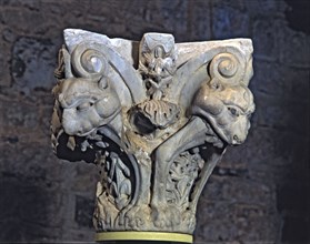 'Capital of devoured heads', marble, c. 1160 - 1165. Work by the Master of Cabestany, from the m?