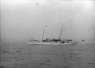Motor yacht 'Pioneer', 1915. Creator: Kirk & Sons of Cowes.