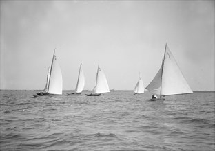 The 6 Metre class 'Cremona', 'Vanda' and 'Chrysanthe' racing downwind, 1913. Creator: Kirk & Sons of Cowes.