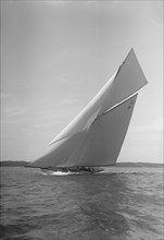 The 15 Metre class sailing yacht 'Tuiga', 1911. Creator: Kirk & Sons of Cowes.