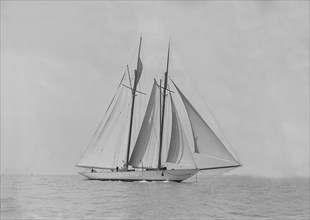 The handsome racing schooner 'Waterwitch', 1911. Creator: Kirk & Sons of Cowes.