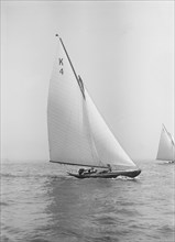 The 7 Metre 'Anitra' (K4) sailing close-hauled, 1912. Creator: Kirk & Sons of Cowes.