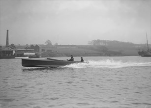 Unknown hydroplane underway, 1912. Creator: Kirk & Sons of Cowes.