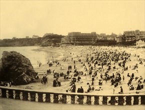 Biarritz - A la Grande Plage, c1930.