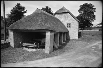 Thatched barn, Yeovil, Somerset, c1955-c1980