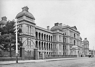Sydney Hospital, Macquarie Street, c1900.