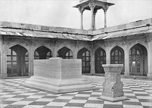 Sikandra. The Tomb of Akbar. Monument on Roof', c1910.
