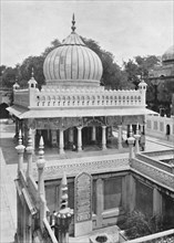 Delhi. - Tombs of Nizam-ud-Din & Princess Jahanara', c1910.