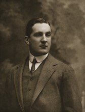 Mr Carlos Edwards,1911