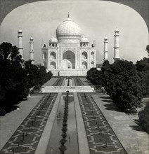 The Taj Mahal, Agra, India', 1902