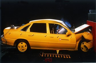 1993 Vauxhall Cavalier crash test. Creator: Unknown.