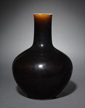 Bottle-Shaped Vase, 1736-1795. Creator: Unknown.