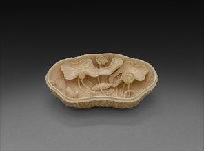 Box in Form of Lotus Leaf, 1700s. Creator: Unknown.