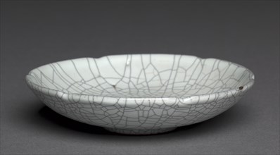 Flat Dish: Guan ware, 960-1279. Creator: Unknown.