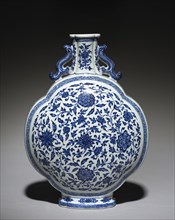 Gourd Flask with Floral Scrolls, 1723-1735. Creator: Unknown.