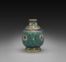 Snuff Bottle with Floral Scrolls, 1736-1795. Creator: Unknown.