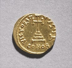 Solidus with Tiberius III Apsimarus (reverse), 698-705. Creator: Unknown.