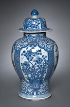 Vase with Cover, Qing dynasty (1644-1911), Kangxi reign (1661-1722). Creator: Unknown.