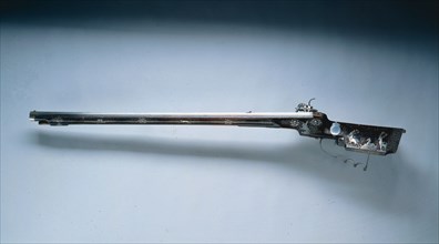 Wheel-Lock Hunting Rifle, mid-1600s. Creator: Hans Schmidt (Austrian, 1669).