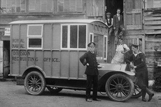 1915 Crossley Royal Naval Division mobile recruiting office. Creator: Unknown.