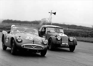 1961 Daimler SP250, Hon. B.Fielding and Morgan +4, Jones. At Silverstone. Creator: Unknown.