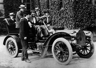 1905 Peerless type 10 with Barney Oldfield. Creator: Unknown.
