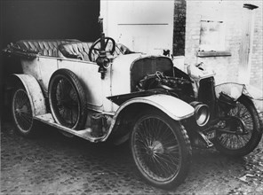 1912 Stoneleigh 12hp with accident damage. Creator: Unknown.
