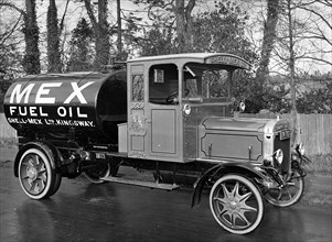1922 Thornycroft Type Q Shell Mex petrol truck. Creator: Unknown.