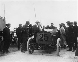Darracq, Barras at 1904 Ostend Speed Trials. Creator: Unknown.