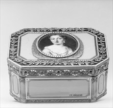 Snuffbox with portrait of a woman, 1776-77. Creator: Joseph Etienne Blerzy.