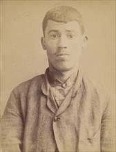 Carteau. Auguste. 23 ans, né à St-Florent (Cher). Verrier. Anarchiste. 1/5/92., 1892.