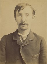 Chatillon. Jean-Baptiste. 31 ans, né à Toiseron des Minard (Cher). Employé de commerce. Note du cabinet. 10/5/82, 1882.