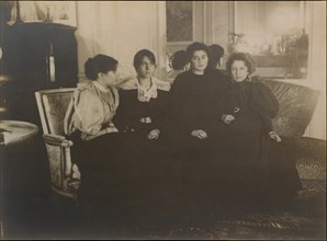 Paule Gobillard, Jeannie Gobillard, Julie Manet, and Geneviève Mallarmé, 1895.