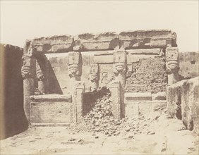 Dendérah (Tentyris), Temple d'Athôr - Sanctuaire Placé a l'Angle Sud-Ouest de la Plateforme Inférieure, 1851-52, printed 1853-54.