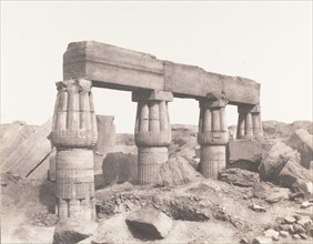 Karnak (Thèbes), Palais - Partie Posterieure - Fragment de Colonnades Vu du Point S, 1851-52, printed 1853-54.