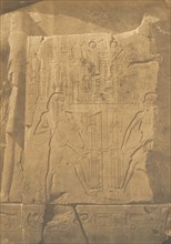 Siège du colosse monolithe d'Aménophis III, à Thèbes (Détails des sculptures), 1849-50.