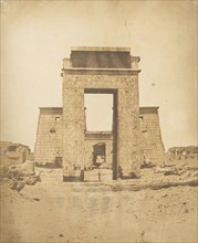 Propylone du Temple de Khons, à Karnac, Thèbes, 1849-50.
