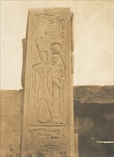 Pilier du Sanctuaire de granit du Palais de Karnac (Bas-relief représentant Thotmès III et la Déesse Athor), 1849-50.
